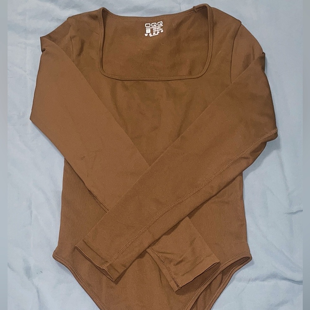 Brown Long Sleeve Bodysuit(NEVER Wore)